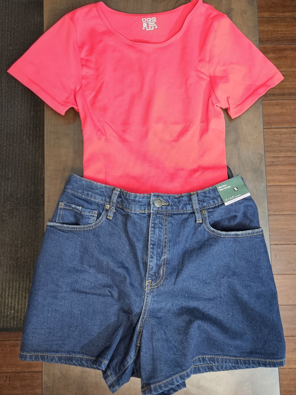 Size 17 Low Stretch 4.5" inseam Wild Fable Midi Shorts
